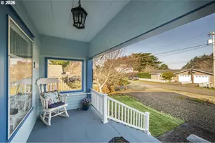 830 Division St SE, Bandon, OR 97411 - Photo 13