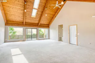 380 Thompson St, Heppner, OR 97836 - Photo 15