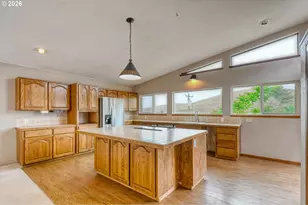 380 Thompson St, Heppner, OR 97836 - Photo 17