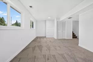 16006 NE Morris Ct, Portland, OR 97230 - Photo 29