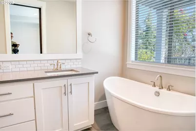 15332 SE Lewis St, Happy Valley, OR 97086 - Photo 19