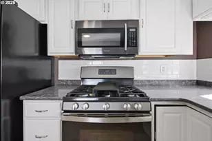 2150 Laura St, Springfield, OR 97477 - Photo 5