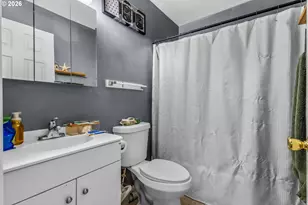 1115 N 4th Ave, Kelso, WA 98626 - Photo 15
