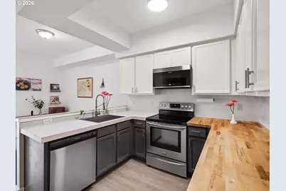 7627 N Newman Ave, Portland, OR 97203 - Photo 9