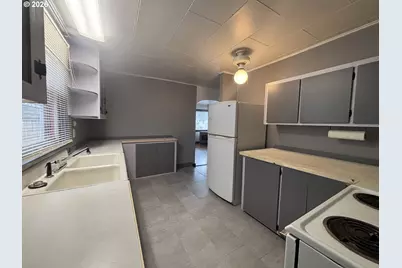 2208 Cedar St, La Grande, OR 97850 - Photo 9