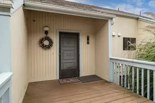 26 NW Mountain View Dr, Roseburg, OR 97471 - Photo 1
