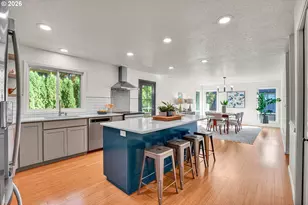 10051 SW Balmer Cir, Portland, OR 97219 - Photo 13