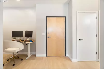 1125 NW 9th Ave #517, Portland, OR 97209 - Photo 3