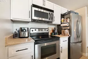 1125 NW 9th Ave, Portland, OR 97209 - Photo 11