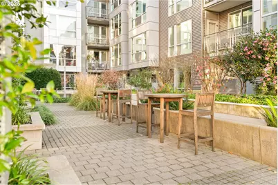 1125 NW 9th Ave #517, Portland, OR 97209 - Photo 33