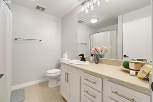 1125 NW 9th Ave, Portland, OR 97209 - Photo 23