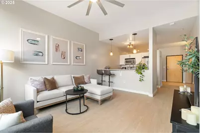 1125 NW 9th Ave #517, Portland, OR 97209 - Photo 15