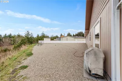 63404 Nathan Dr, Coos Bay, OR 97420 - Photo 39