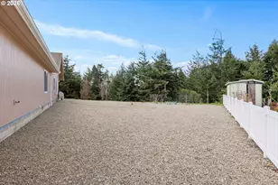 63404 Nathan Dr, Coos Bay, OR 97420 - Photo 41