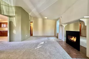 9530 SW 55th Ave SW, Portland, OR 97219 - Photo 5