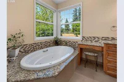 11380 NW Valley Vista Rd, Hillsboro, OR 97124 - Photo 15