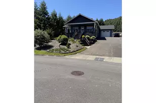 250 Foxglove Way, Reedsport, OR 97467 - Photo 1