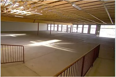 723 SE Pine St, Roseburg, OR 97470 - Photo 9
