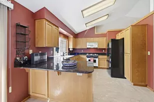 2277 Bonnie Ln, Springfield, OR 97477 - Photo 13