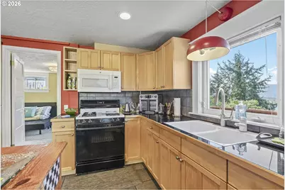 380 Columbia St, Cathlamet, WA 98612 - Photo 7