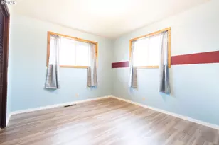 320 W Delta St, Union, OR 97883 - Photo 13