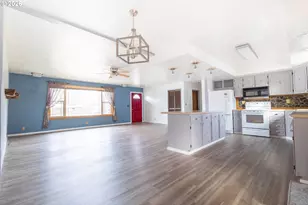 320 W Delta St, Union, OR 97883 - Photo 7