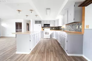 320 W Delta St, Union, OR 97883 - Photo 9