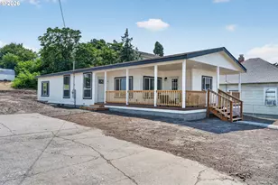 1514 E 10th St, The Dalles, OR 97058 - Photo 1