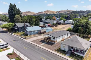 1514 E 10th St, The Dalles, OR 97058 - Photo 5