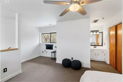 301 N 15th St #201, Hood River, OR 97031 - Photo 13