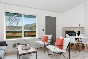 301 N 15th St, Hood River, OR 97031 - Photo 3