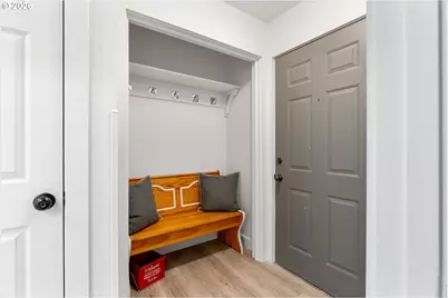 301 N 15th St #201, Hood River, OR 97031 - Photo 9