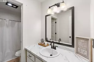 301 N 15th St, Hood River, OR 97031 - Photo 17