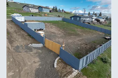 1111 Starlight St, The Dalles, OR 97058 - Photo 1