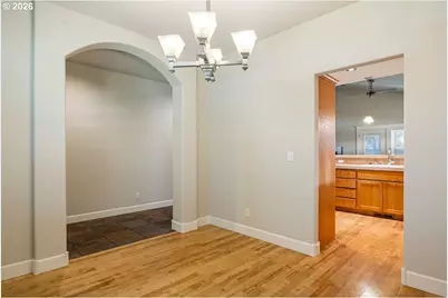 20651 Sierra Dr, Bend, OR 97701 - Photo 9