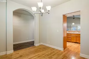 20651 Sierra Dr, Bend, OR 97701 - Photo 9