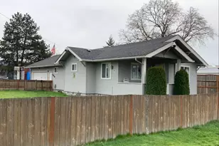 302 Yew St, Kelso, WA 98626 - Photo 1