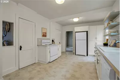 140 21st St, Salem, OR 97301 - Photo 17