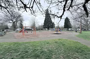 140 21st St, Salem, OR 97301 - Photo 47