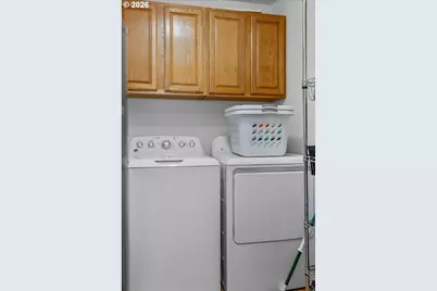 946 E 4th Ave, Riddle, OR 97469 - Photo 17