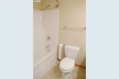 90 NW Birch Ave, Warrenton, OR 97146 - Photo 15