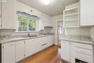 260 N Grand St, Eugene, OR 97402 - Photo 13