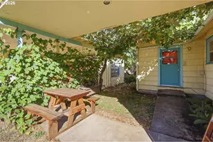 260 N Grand St, Eugene, OR 97402 - Photo 23
