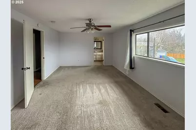 4111 NE 3rd St, Gresham, OR 97030 - Photo 7