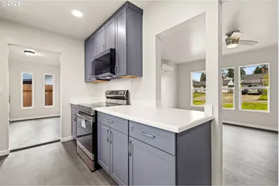 260 SW Ford Ave, Winston, OR 97496 - Photo 15