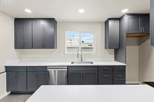 260 SW Ford Ave, Winston, OR 97496 - Photo 11