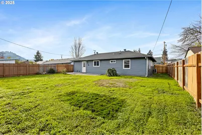 260 SW Ford Ave, Winston, OR 97496 - Photo 37