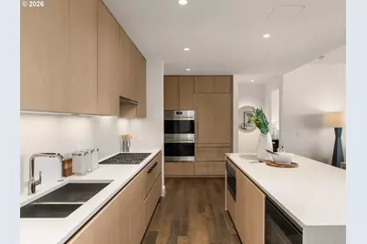 550 SW 10th Ave #2202, Portland, OR 97205 - Photo 11