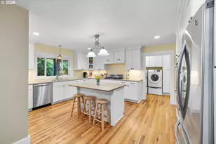 937 NE Queens Ln, Hillsboro, OR 97124 - Photo 9