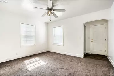 869 E St, Washougal, WA 98671 - Photo 5